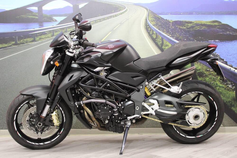 MV Agusta Brutale 920 (2011 - 12) (7)