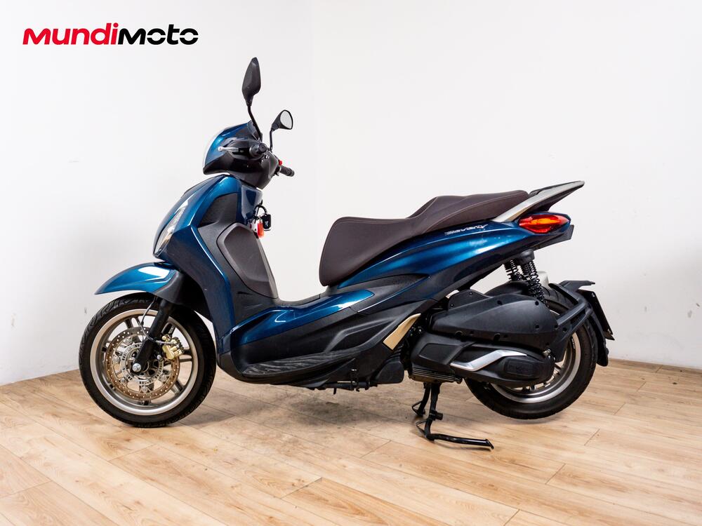 Piaggio Beverly 300 Hpe (2021) (6)