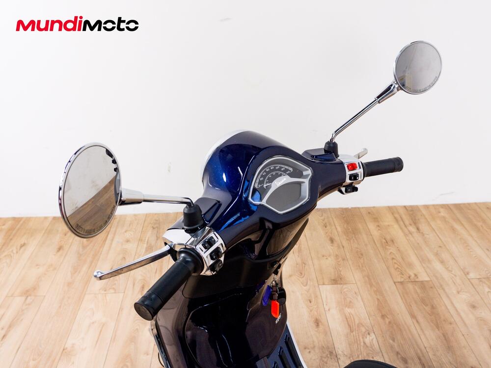 Vespa Primavera 125 Batik (2024 - 26) (11)