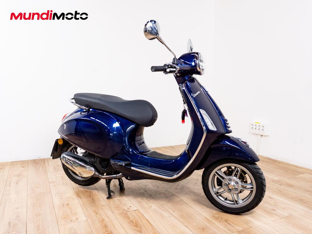 Vespa Primavera 125 Batik (2024 - 26) (2)
