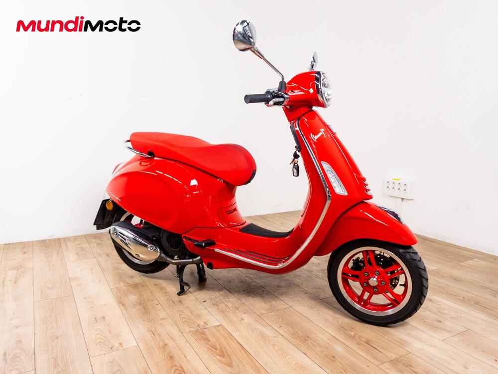 Vespa Primavera 125 RED (2025 - 26) (2)