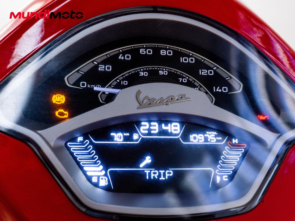 Vespa Primavera 125 RED (2025 - 26) (12)