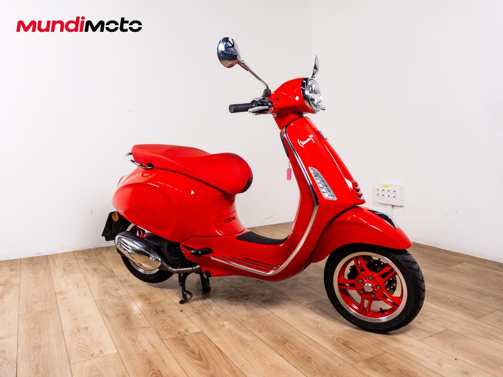 Vespa Primavera 125 RED (2025 - 26) (2)