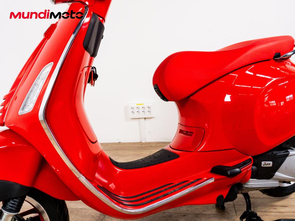 Vespa Primavera 125 RED (2025 - 26) (9)