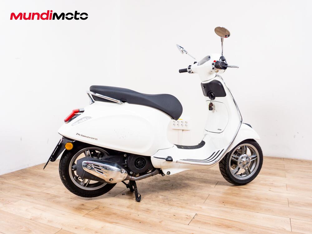 Vespa Primavera 125 Batik (2024 - 26) (3)