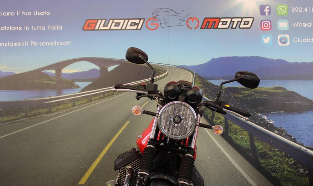 Moto Guzzi V7 Stone (2012 - 15) (9)