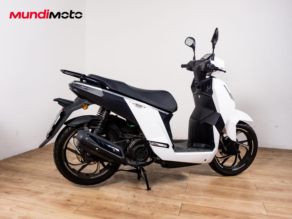 Peugeot Tweet 125 FL GT ABS (2024) (3)