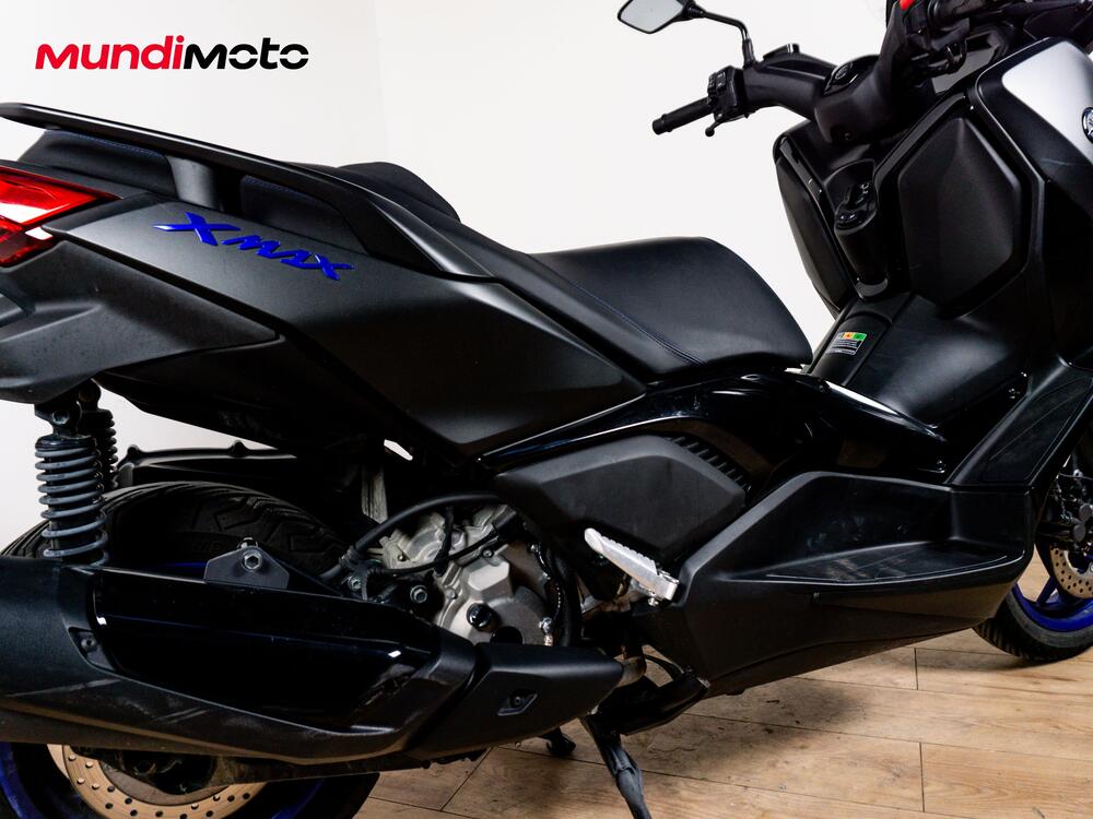 Yamaha X-Max 300 Tech Max (2025 - 26) (4)