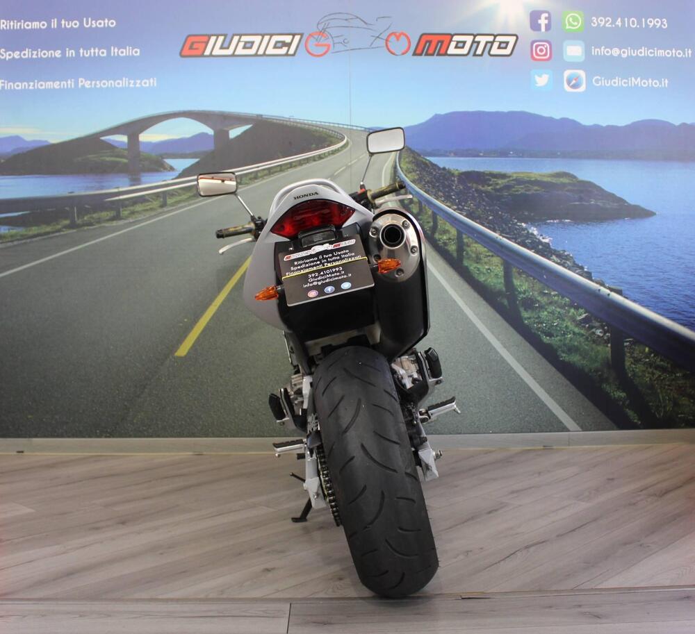 Honda Hornet 600 (2003 - 04) (4)