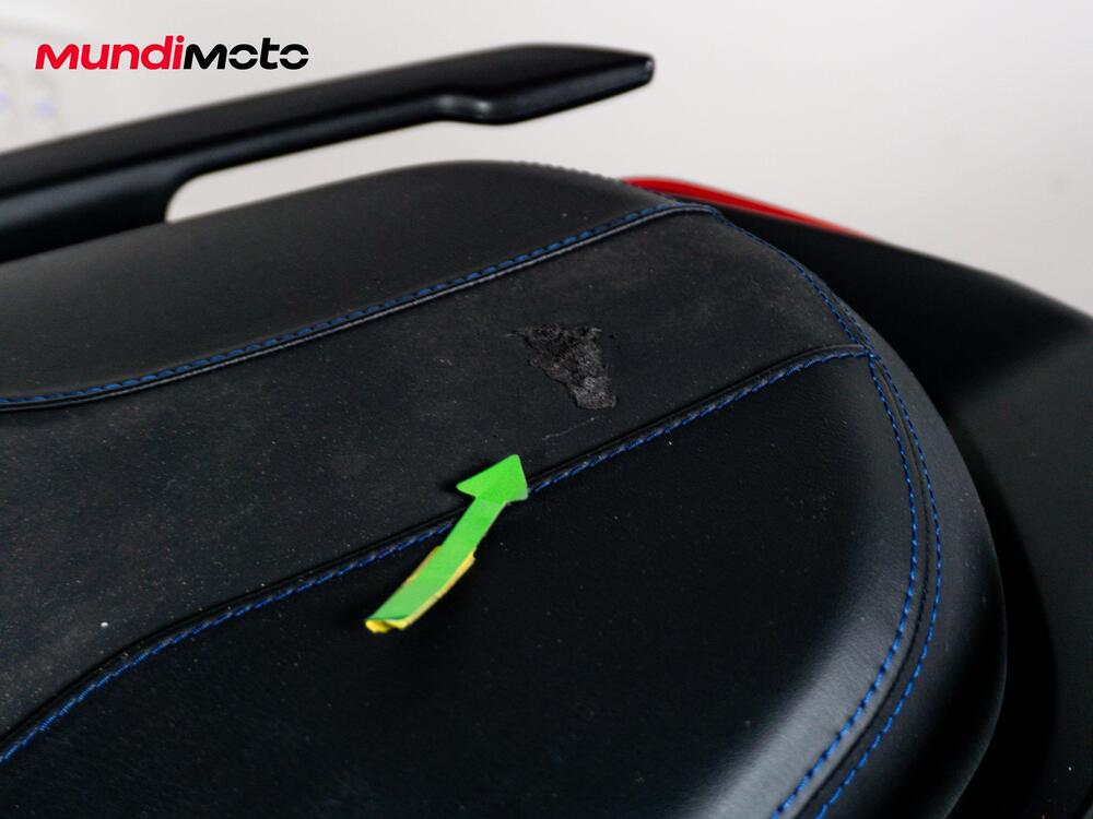 Yamaha X-Max 300 Tech Max (2025 - 26) (14)