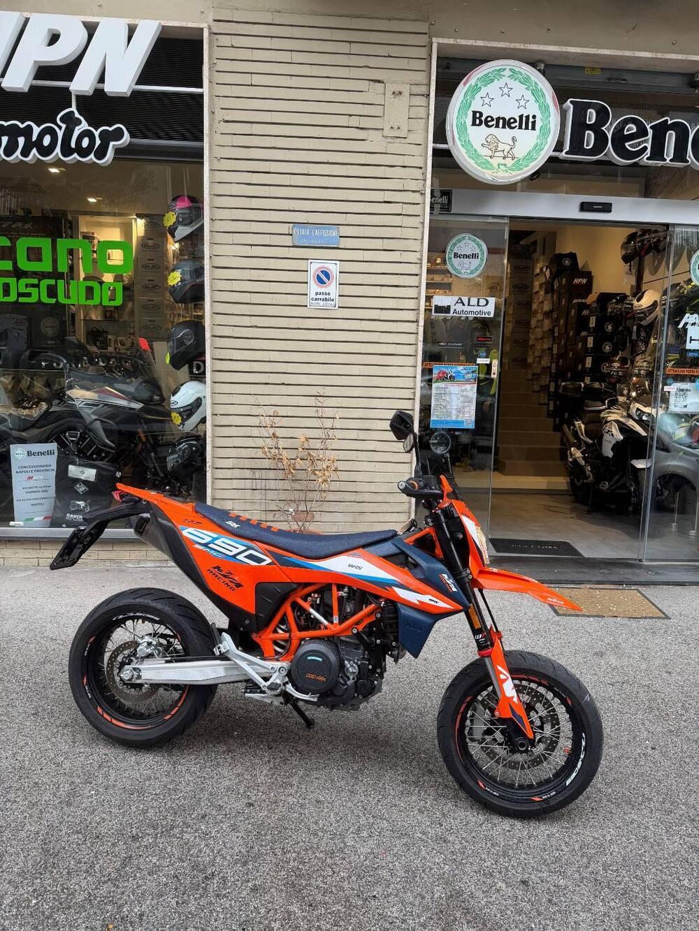 KTM 690 SMC R (2023 - 25) (2)