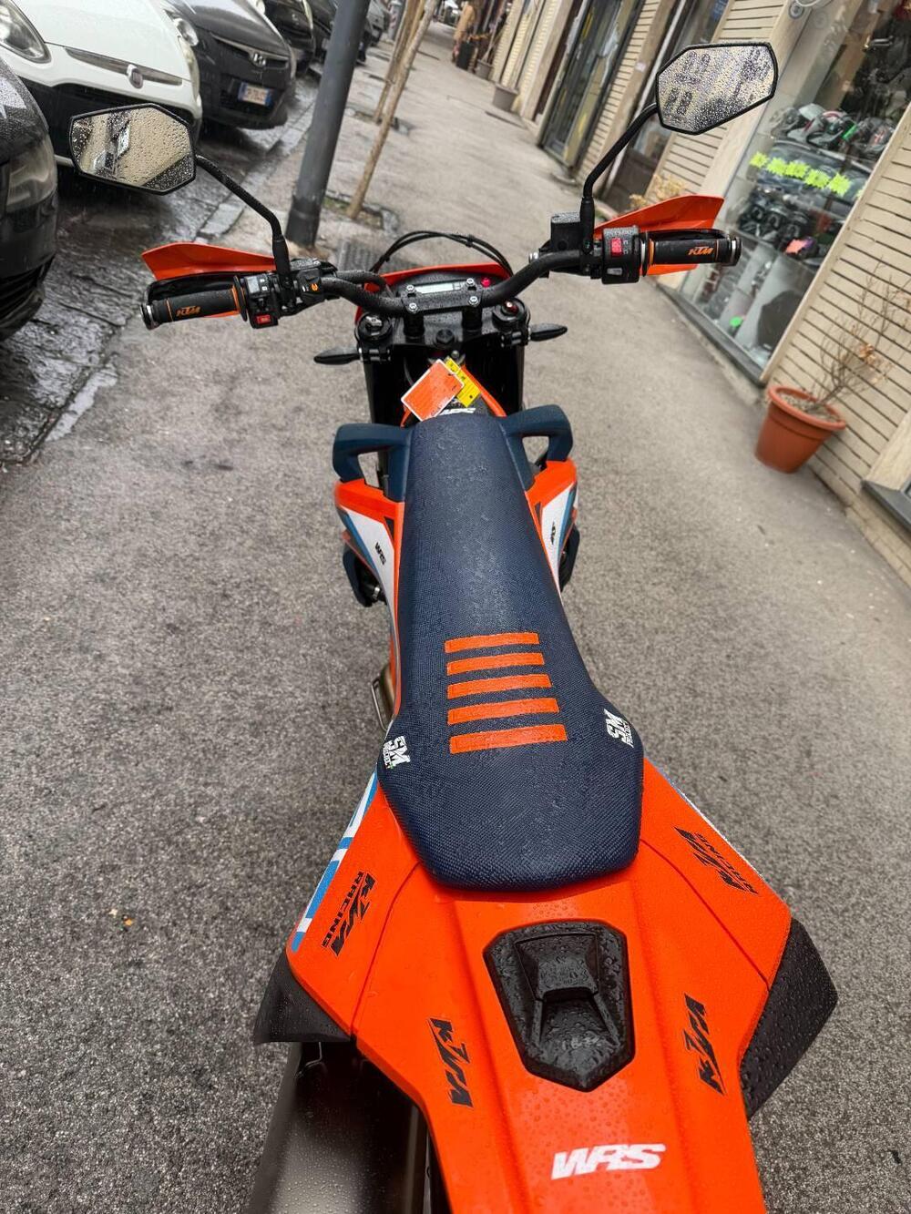 KTM 690 SMC R (2023 - 25) (8)