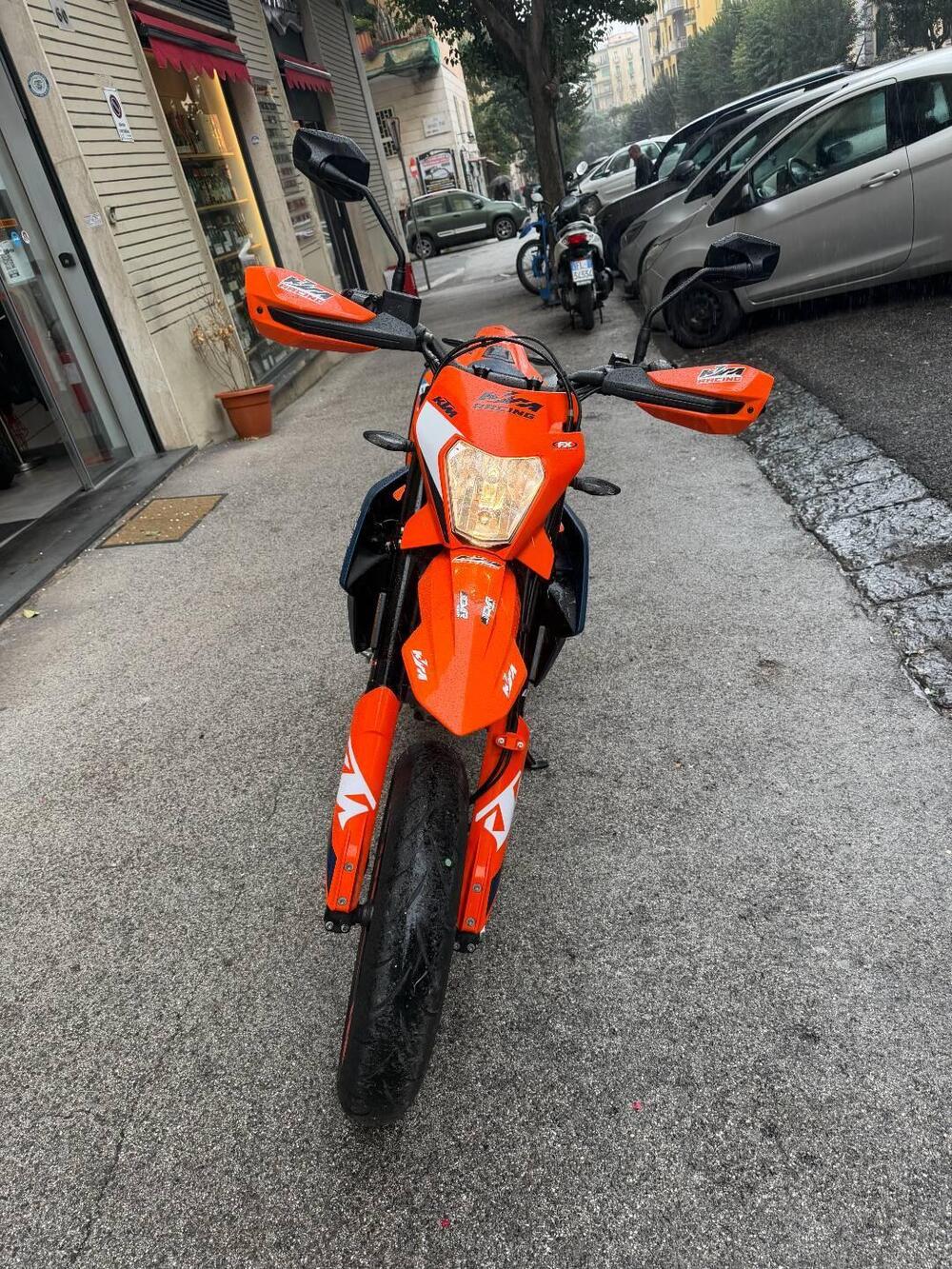 KTM 690 SMC R (2023 - 25) (9)