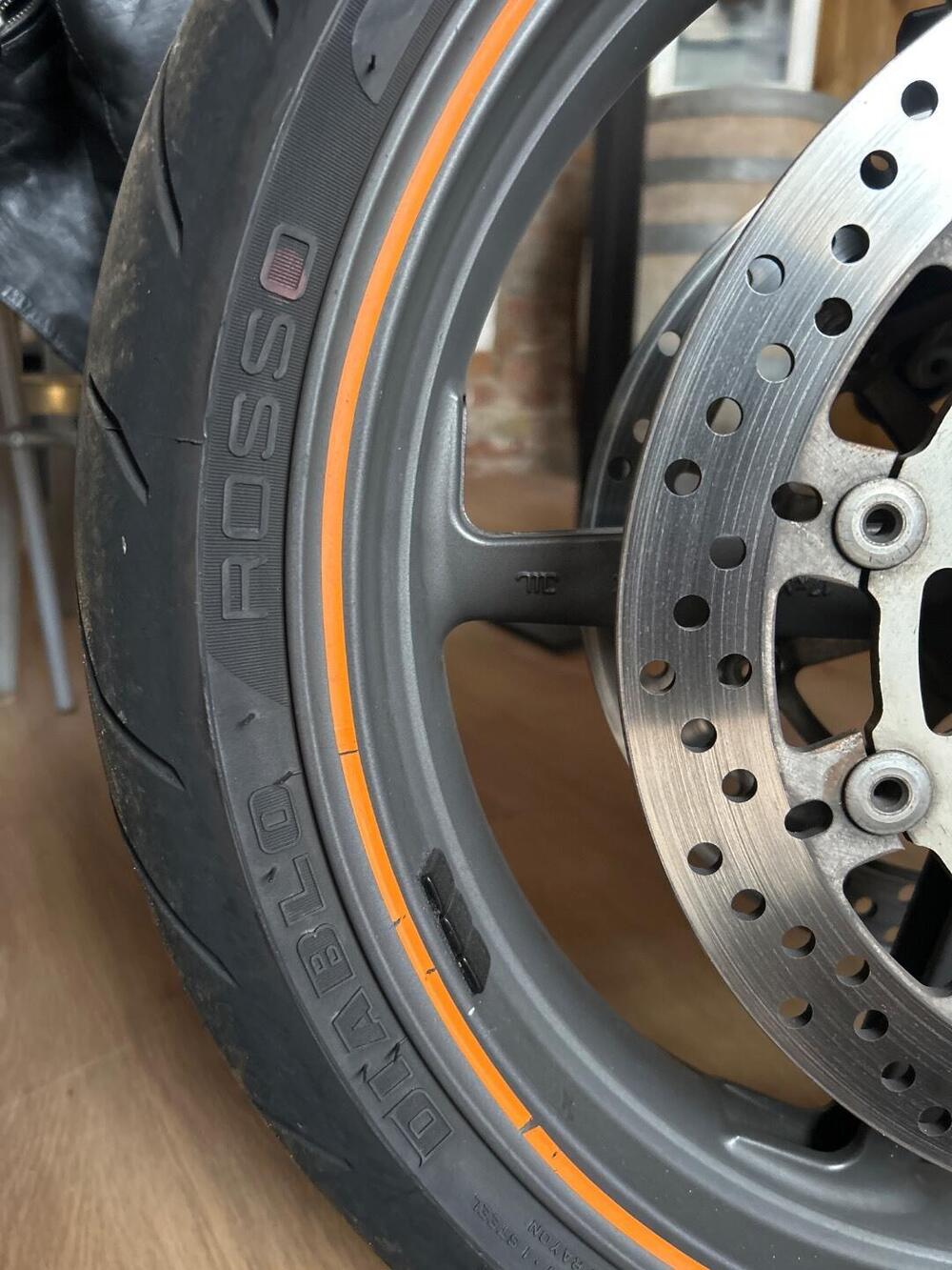 KTM 950 Supermoto (2006 - 08) (4)