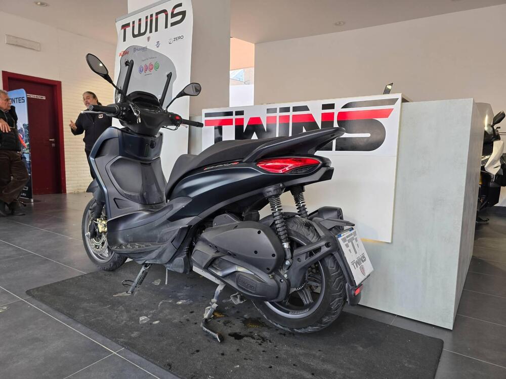 Piaggio Beverly 300 S ABS-ASR (2021 - 25) (6)