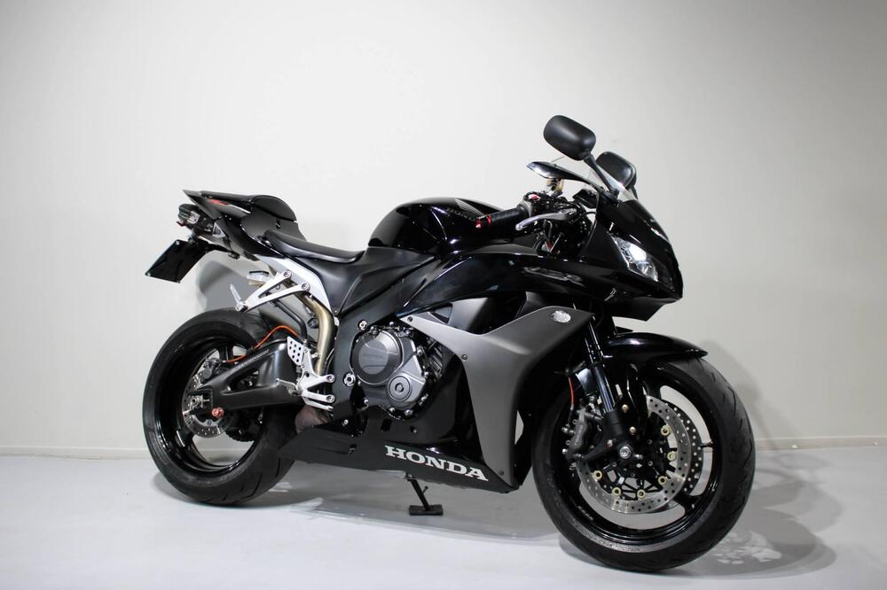 Honda CBR 600 RR (2007 - 08) (2)