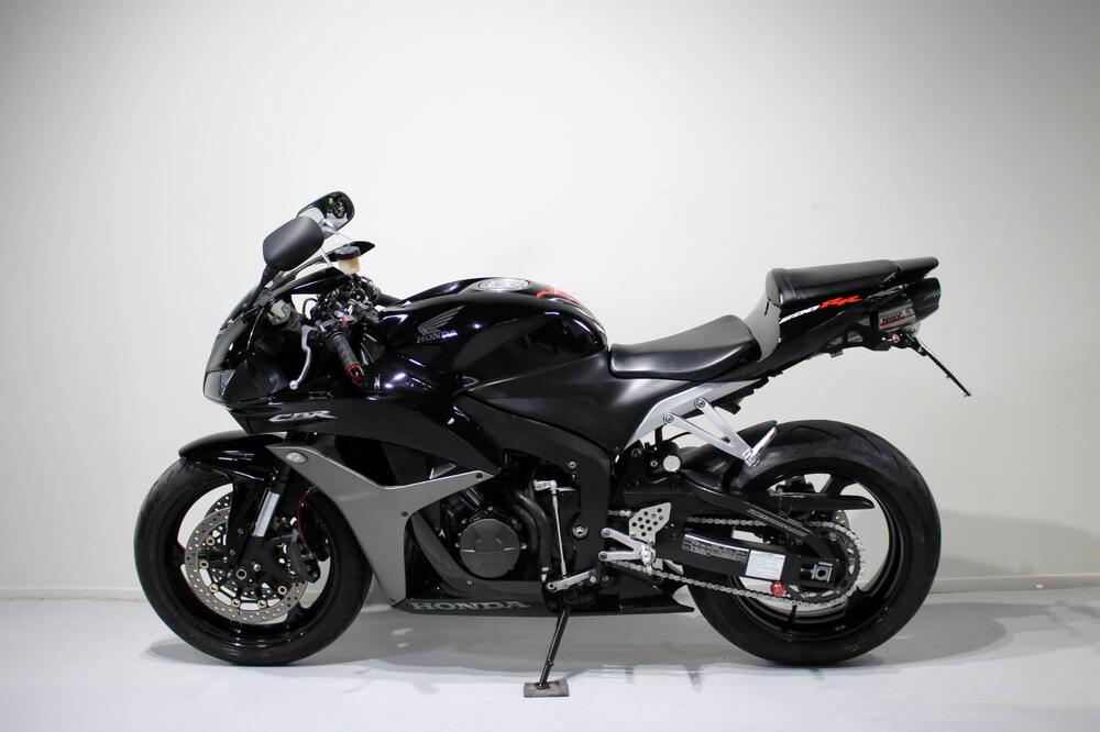 Honda CBR 600 RR (2007 - 08) (4)