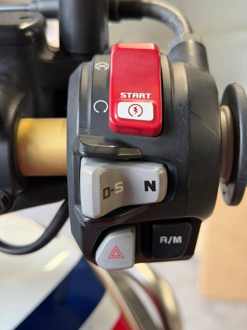 Honda Africa Twin CRF 1000L DCT ABS (2016 - 17) (4)