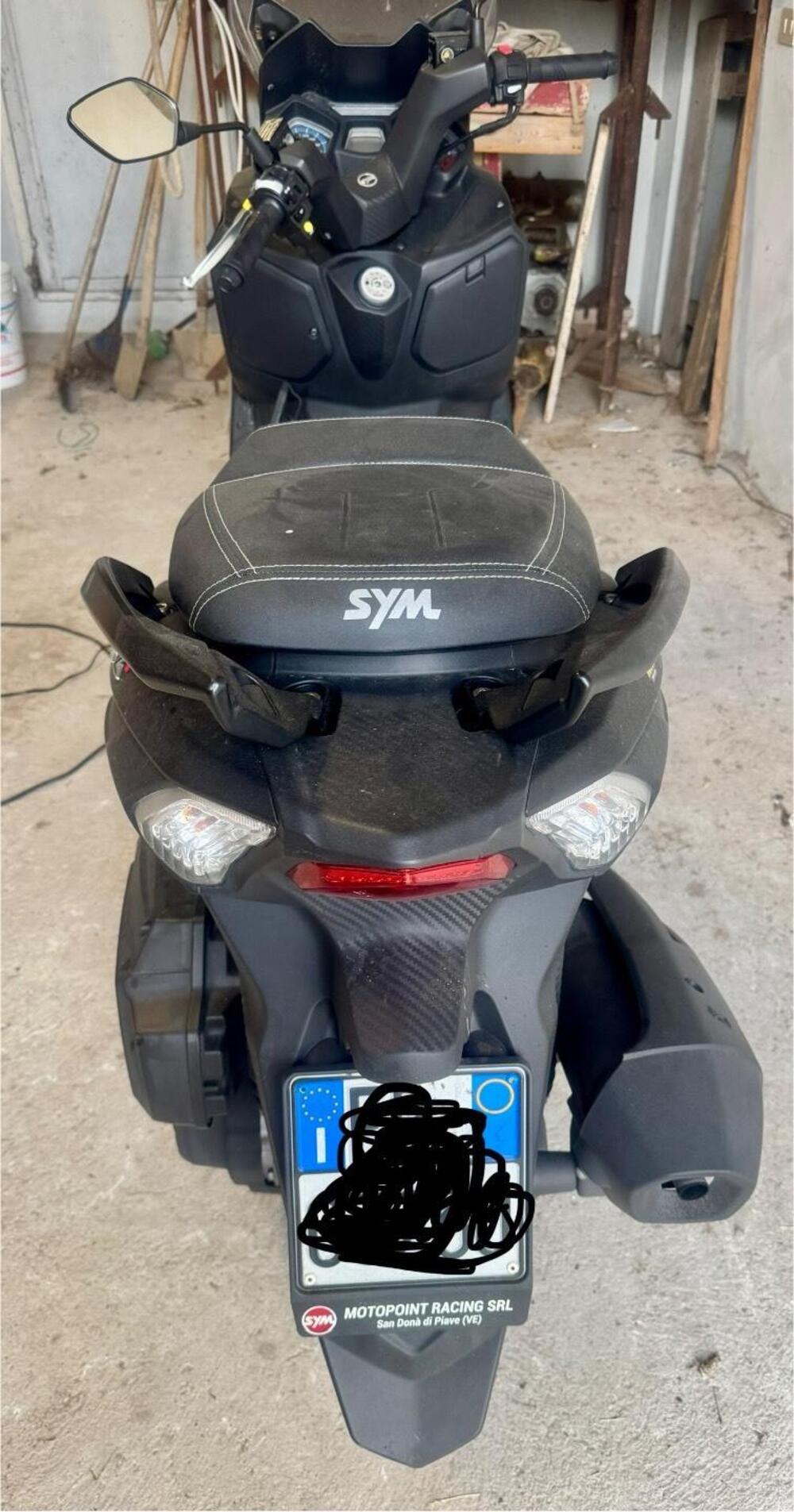 Sym Joymax 300 Z+ (2021 - 24) (5)