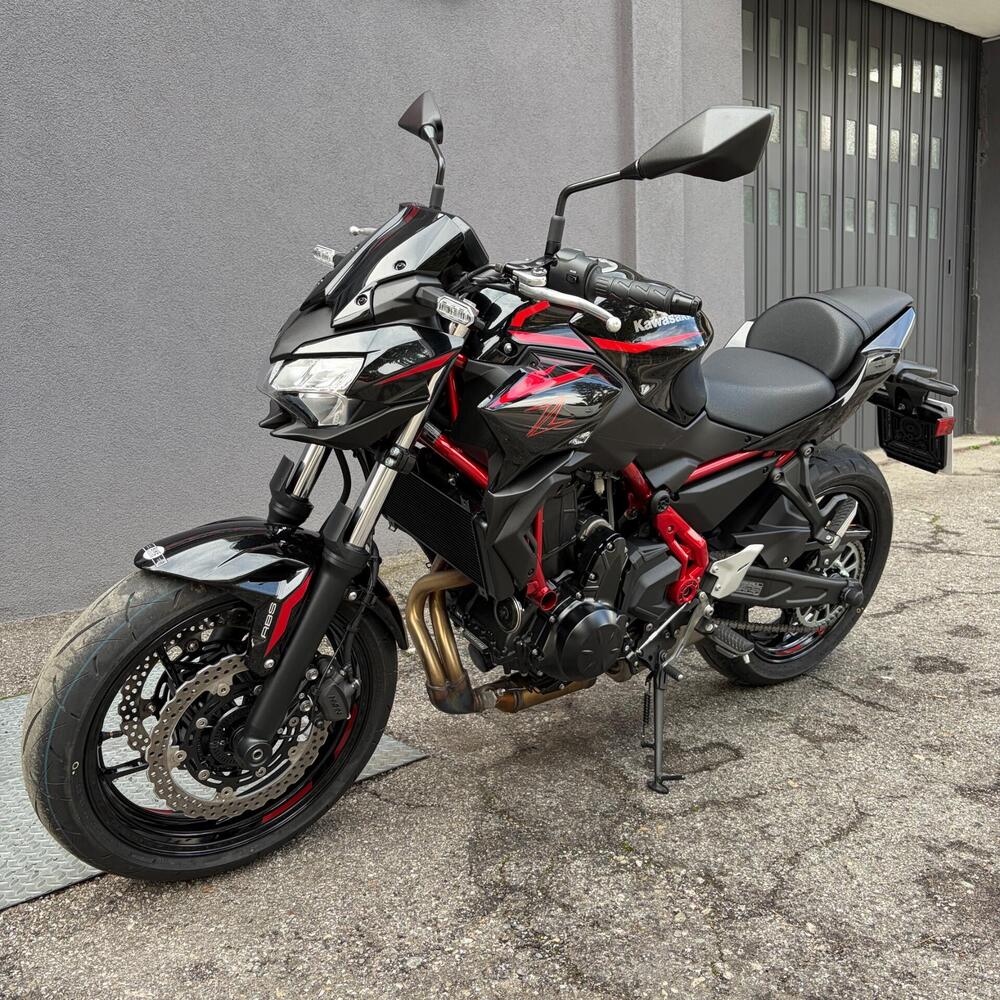 Kawasaki Z 650 (2025 - 26) (5)