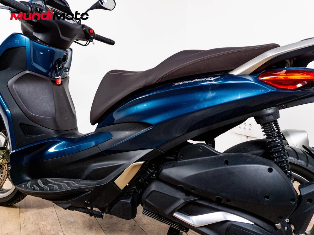 Piaggio Beverly 300 Hpe (2021) (10)