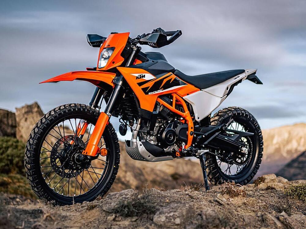KTM 125 Enduro R (2025 - 26) (5)