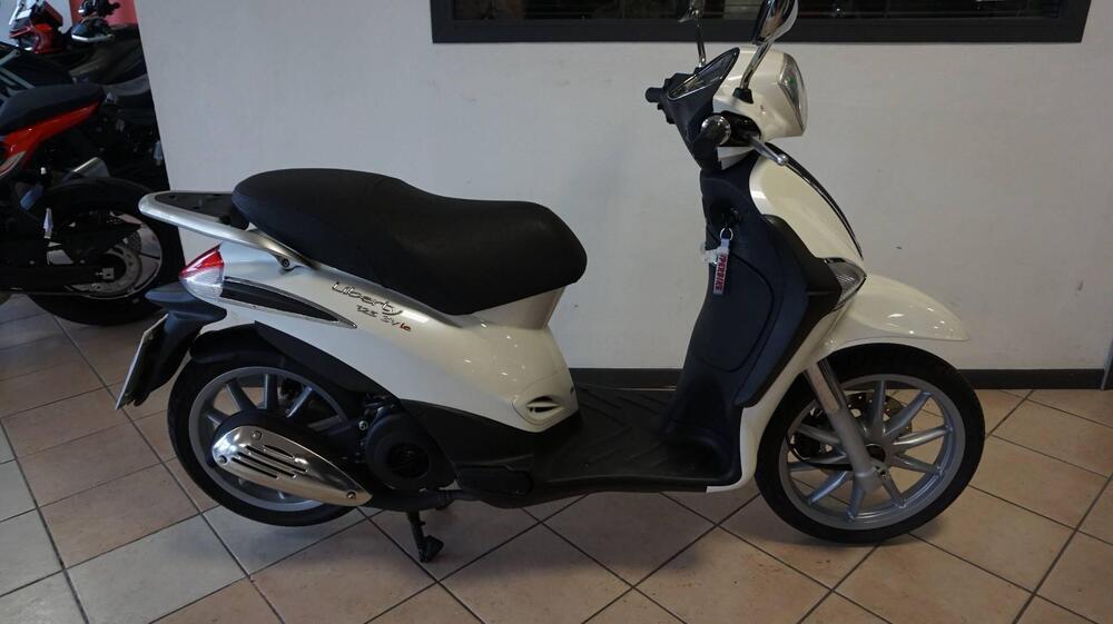 Piaggio Liberty 125 3V Full Optional (2013 - 15) (6)