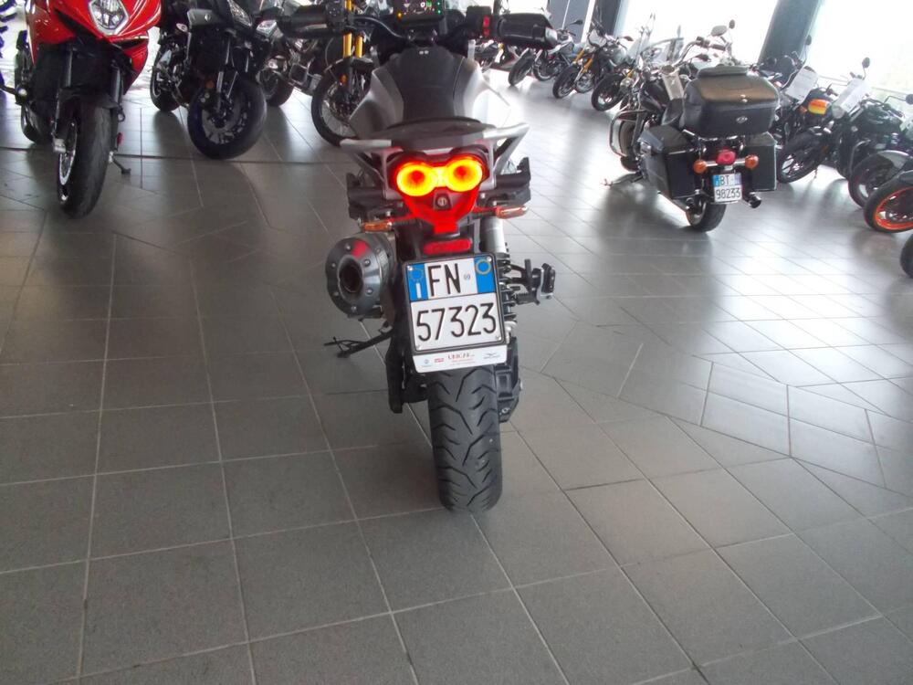 Moto Guzzi V85 Strada (2024 - 26) (3)