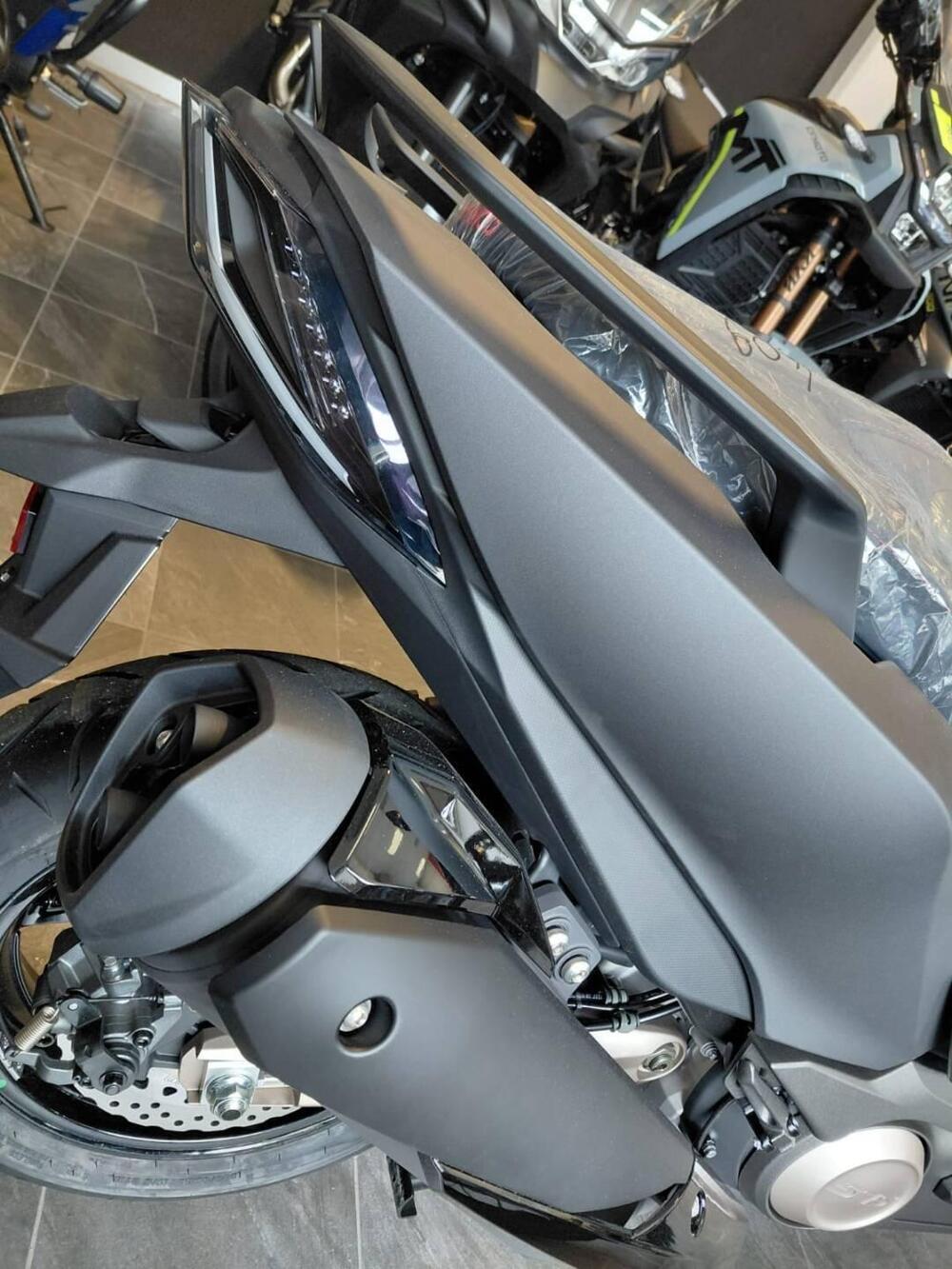 Kymco AK 575 Premium (2025 - 26) (5)