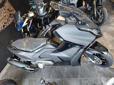 Kymco AK 575 Premium (2025 - 26) nuova