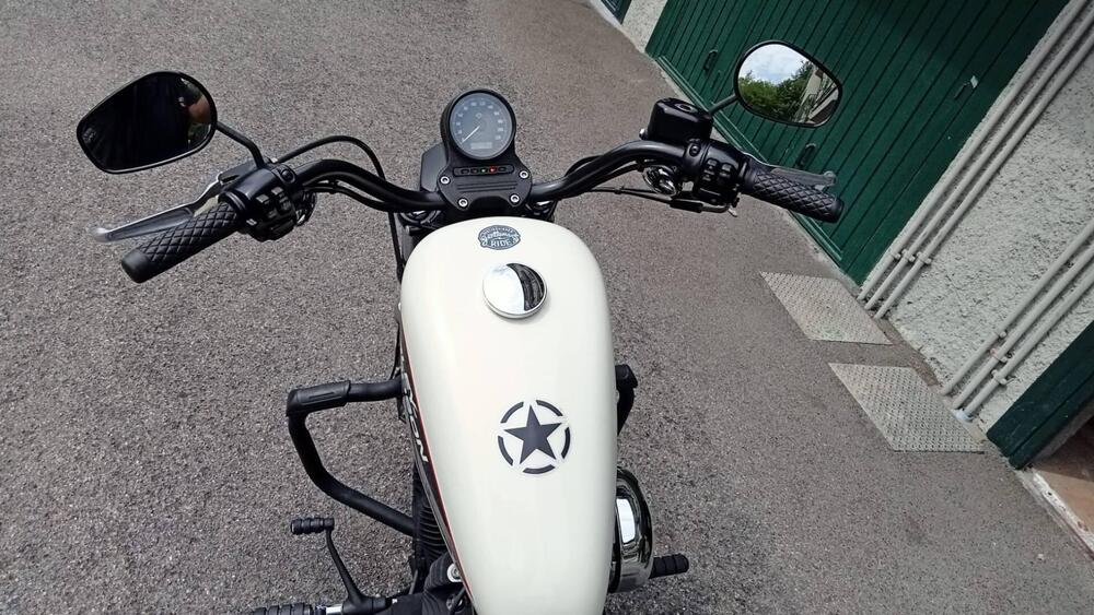 Harley-Davidson 883 R (2008 - 16) - XL 883R (2)