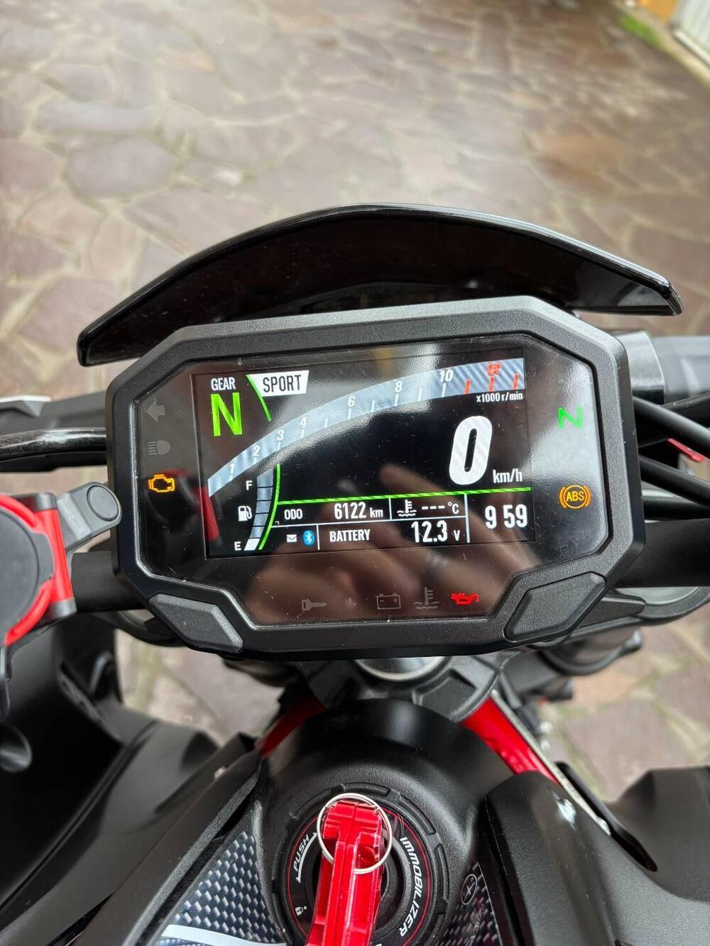 Kawasaki Z 900 (2021 - 24) (11)