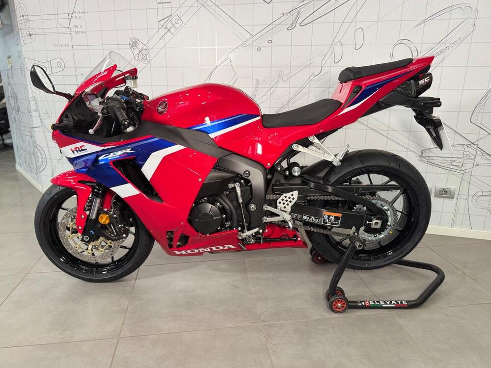 Honda CBR 600 RR (2024 - 26) (4)
