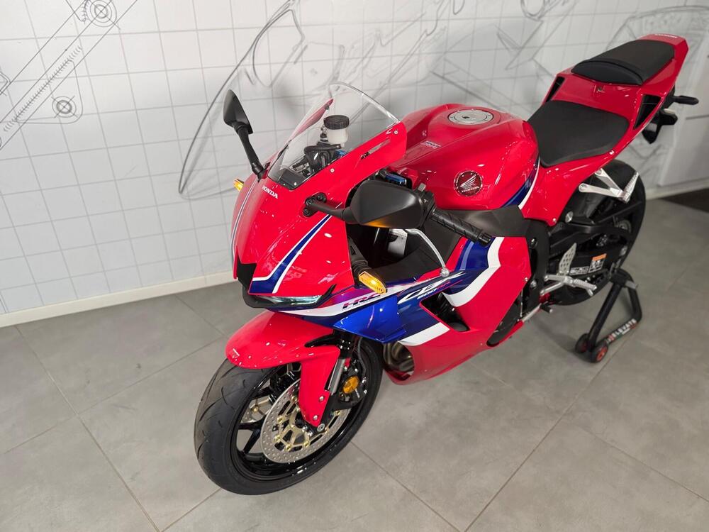 Honda CBR 600 RR (2024 - 26) (14)
