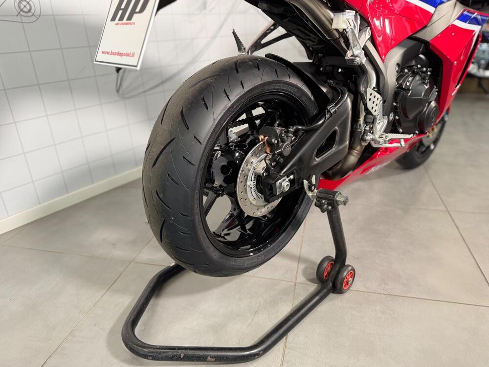 Honda CBR 600 RR (2024 - 26) (11)