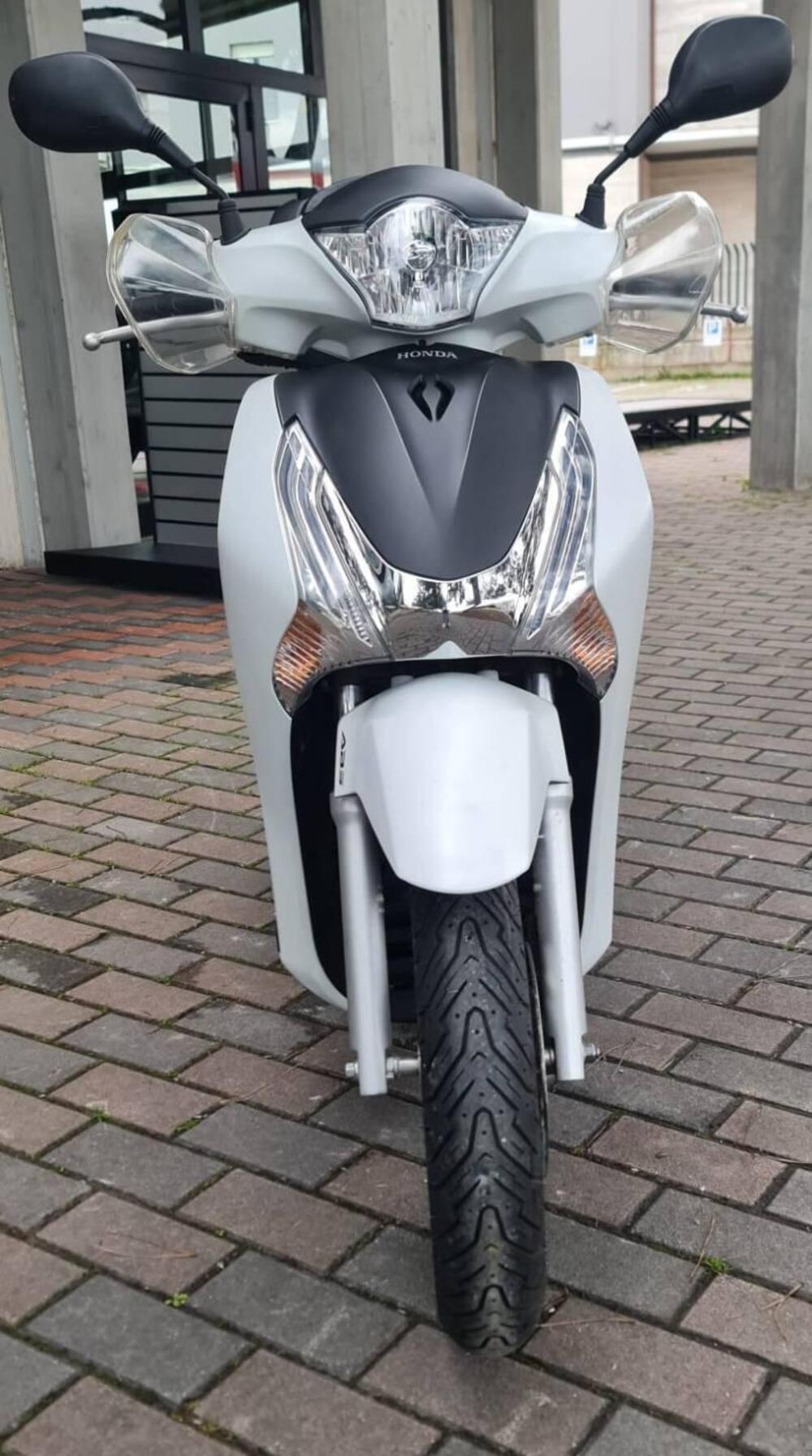 Honda SH 150 i ABS (2013 - 16) (4)