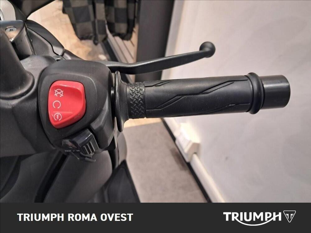 Yamaha X-Max 300 ABS (2017 - 20) (12)