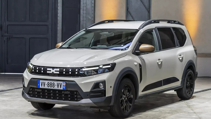 Nuova Dacia Jogger 2026: ordini aperti con motori Hybrid 155, Eco-G 120 e gamma rinnovata