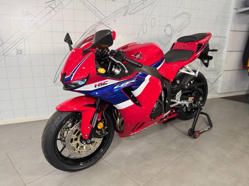 Honda CBR 600 RR (2024 - 26) (5)