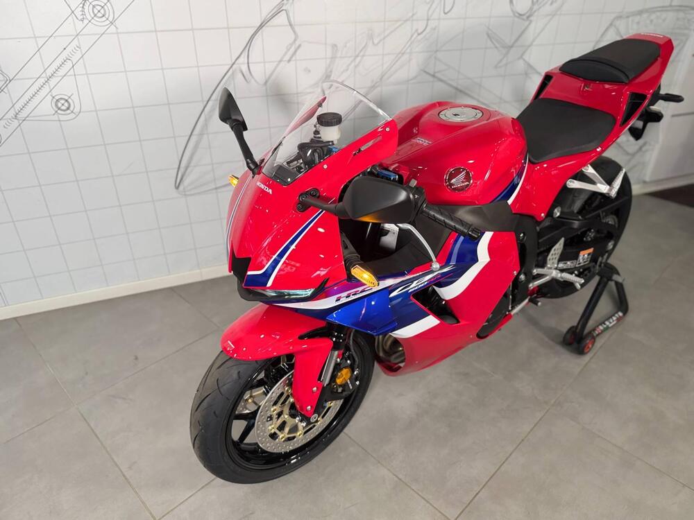 Honda CBR 600 RR (2024 - 26) (14)