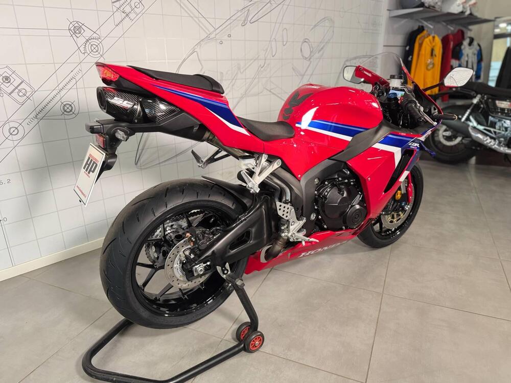Honda CBR 600 RR (2024 - 26) (3)