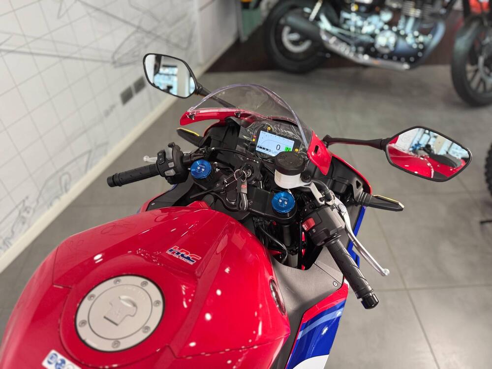 Honda CBR 600 RR (2024 - 26) (8)