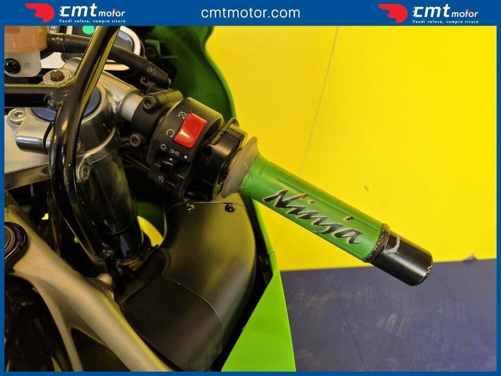 Kawasaki Ninja 600 ZX-6R (1998 - 99) (12)