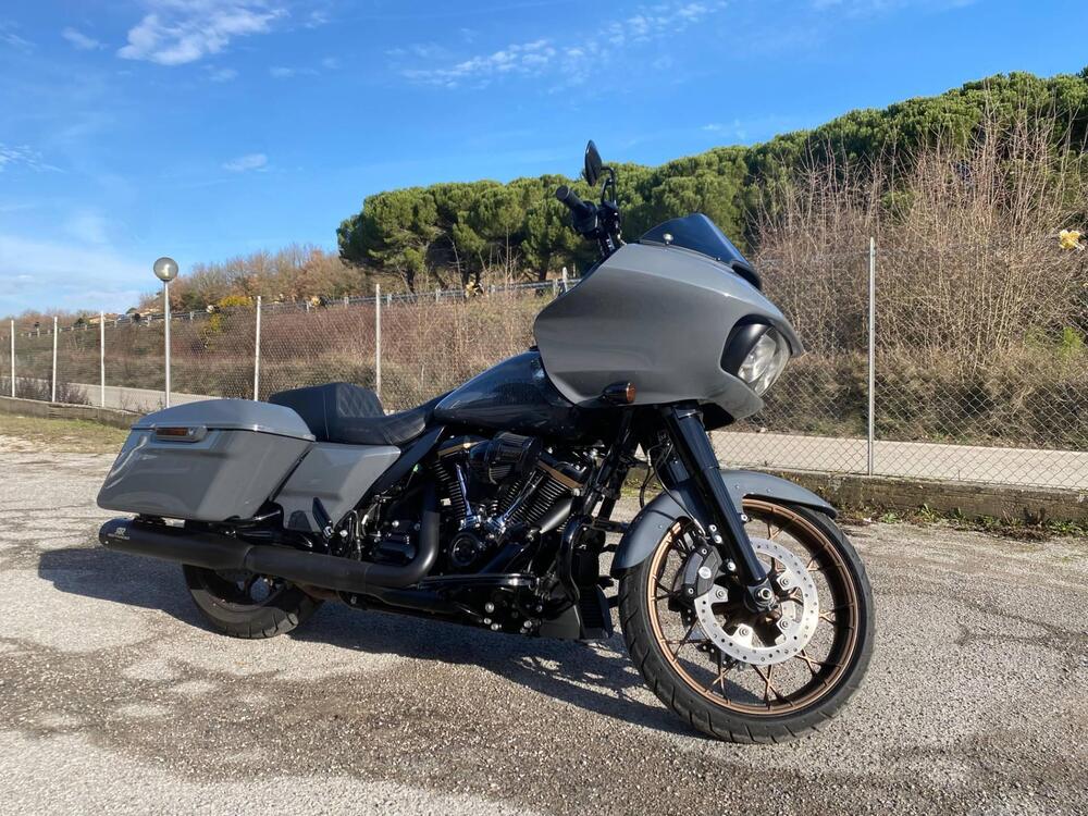 Harley-Davidson Road Glide ST (2022 - 23)