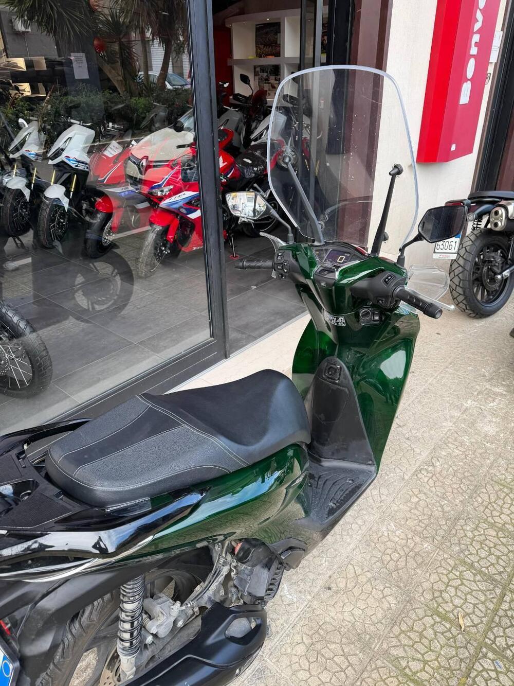 Honda SH 125i Vetro (2024 - 25) (4)