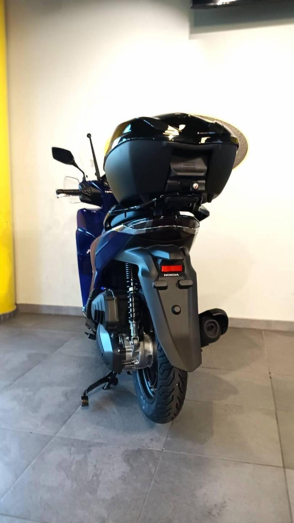 Honda SH 125 Vetro (2026) (5)