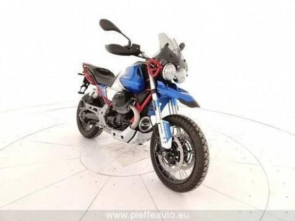 Moto Guzzi V85 TT Evocative Graphics (2021 - 23) (3)