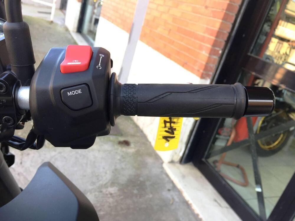 Yamaha MT-07 Y-AMT (2025 - 26) (13)