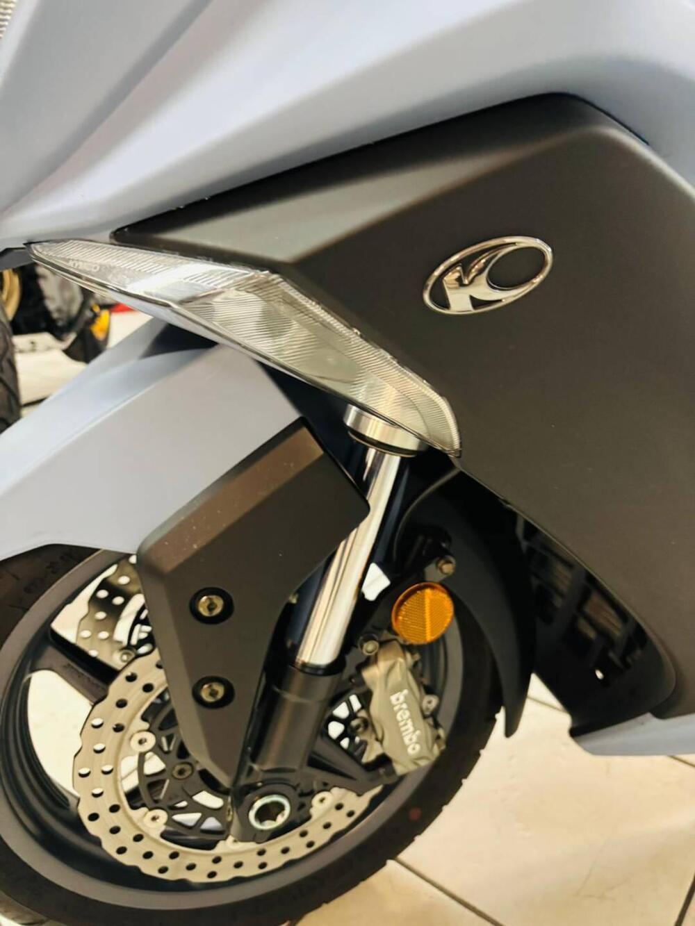 Kymco AK 550 ETS (2021 - 26) (2)