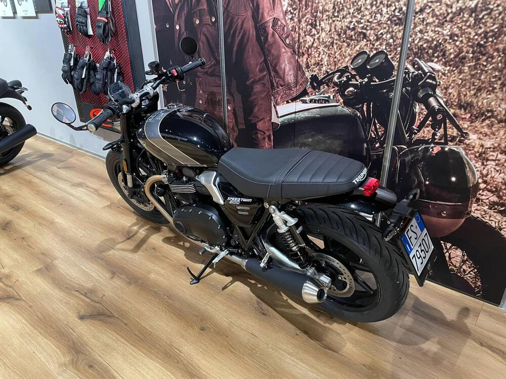 Triumph Speed Twin 900 (2025 - 26) (5)